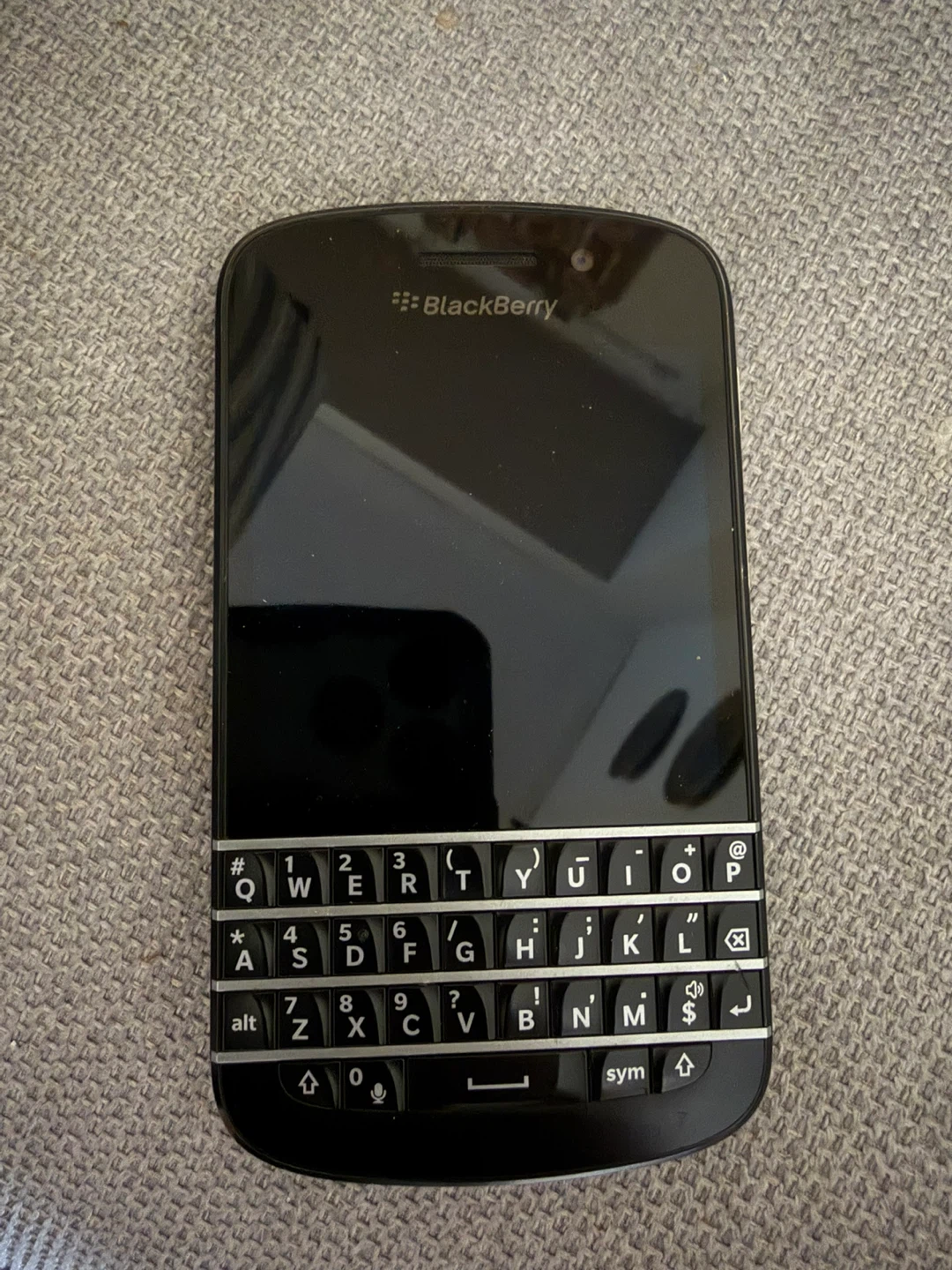 BlackBerry Q10 Smartphone