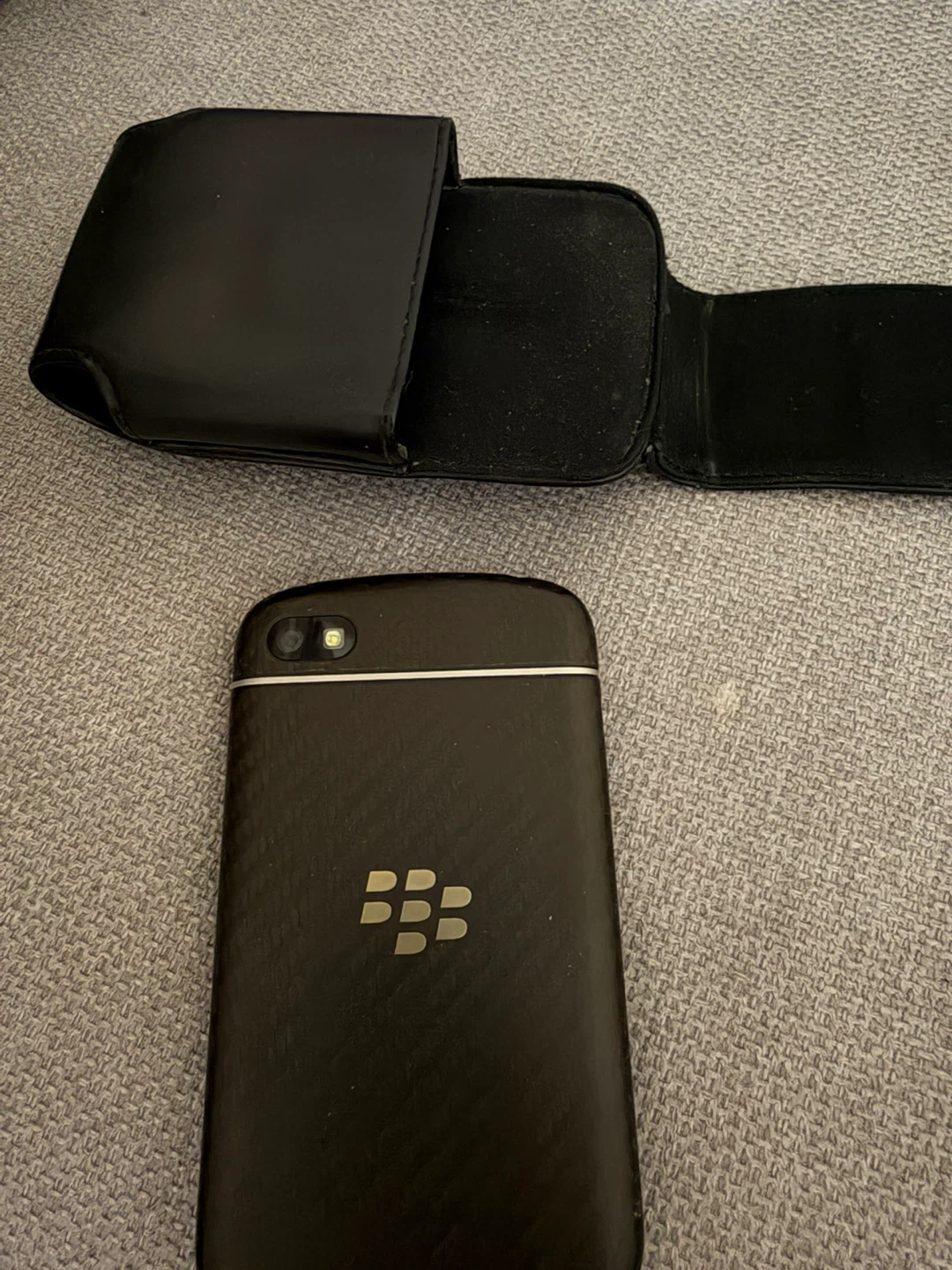 BlackBerry Q10 Smartphone - photo 2