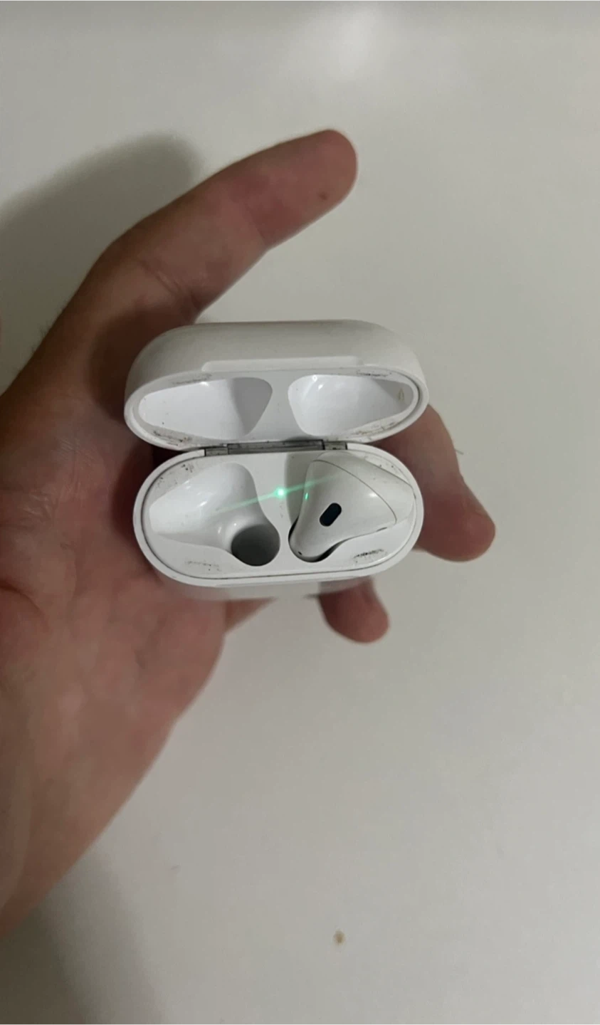 🧡 Apple AirPods 2nd Generation (right and box only)