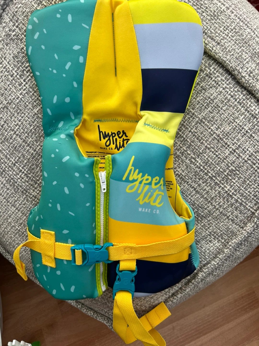 Kids life jackets-all sizes! Excellent condition - photo 3