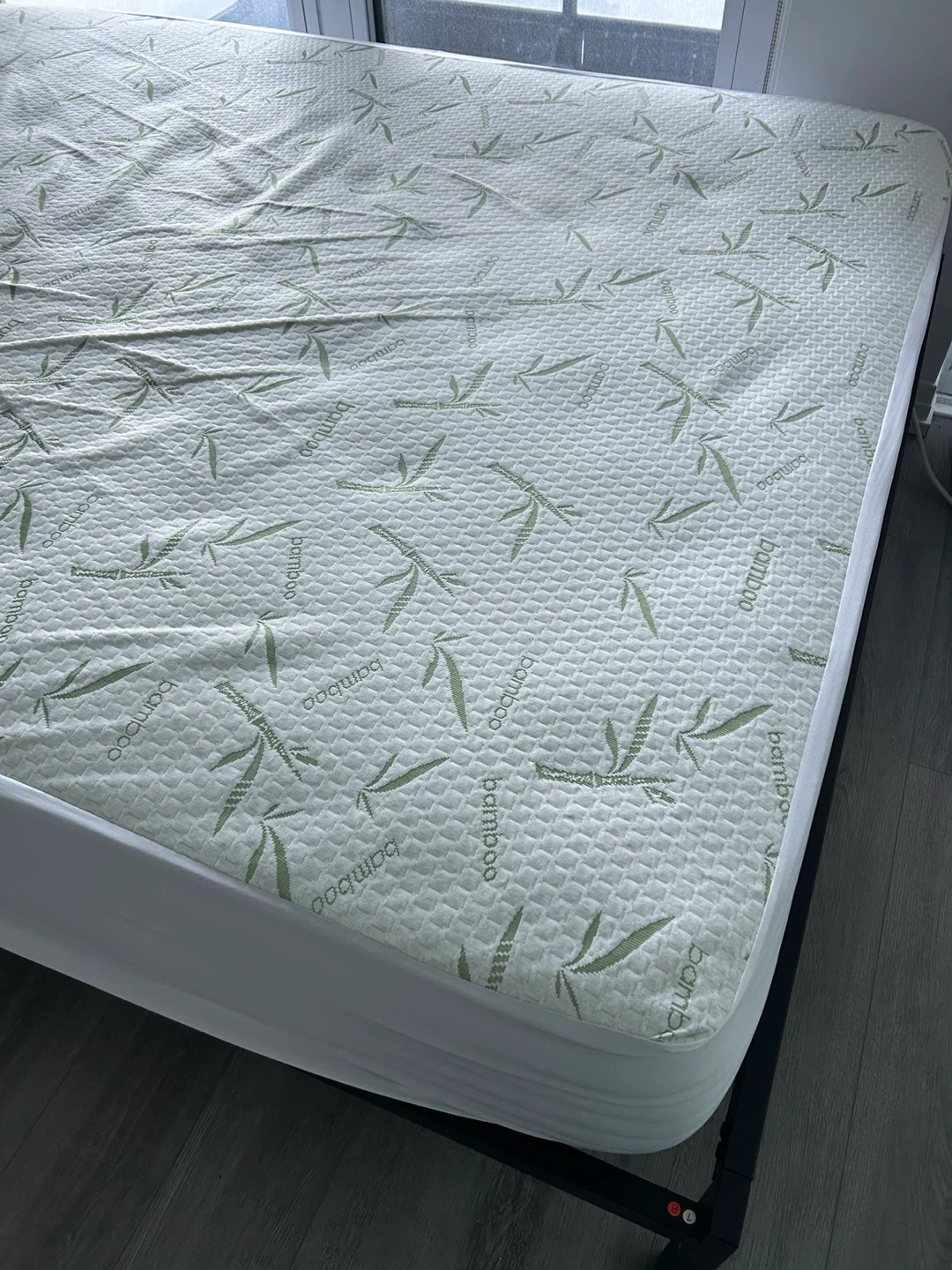 Queen size Bamboo Mattress Protector - photo 3