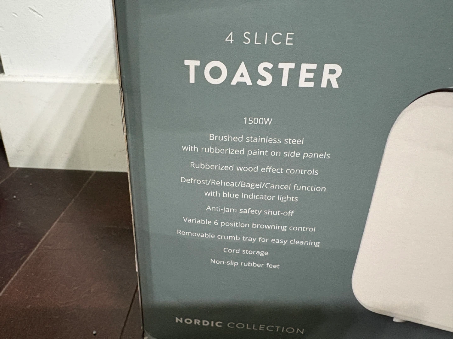 (New in box) Swan 4 Slice Toaster - photo 3