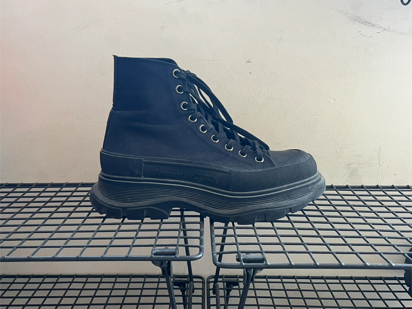 Alexander McQueen Black Canvas Tread Slick Boots - photo 4