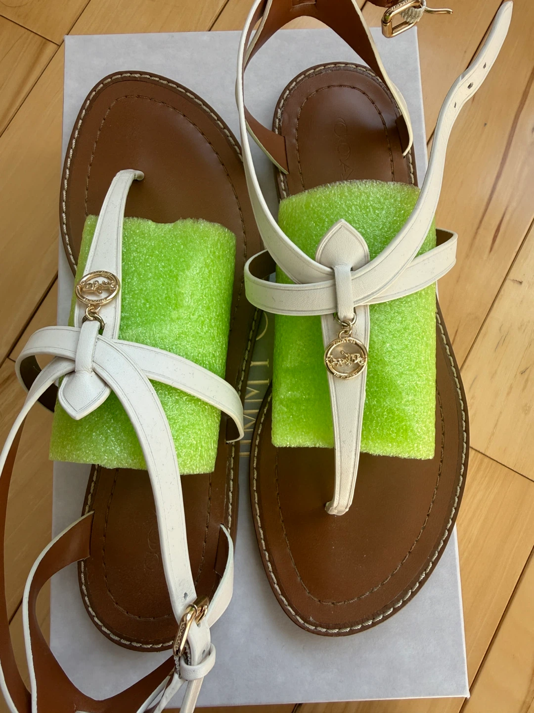 Coach White Leather Thong Sandals - photo 3