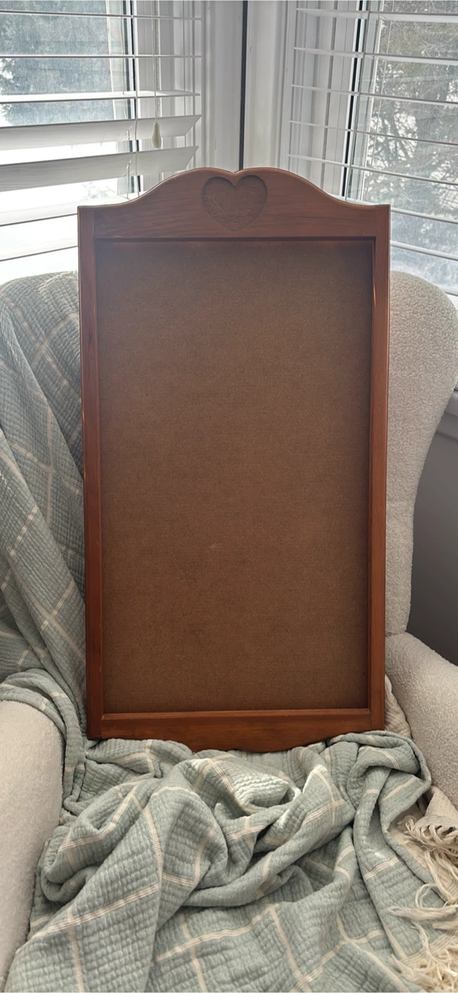 Vintage calendar holder with heart