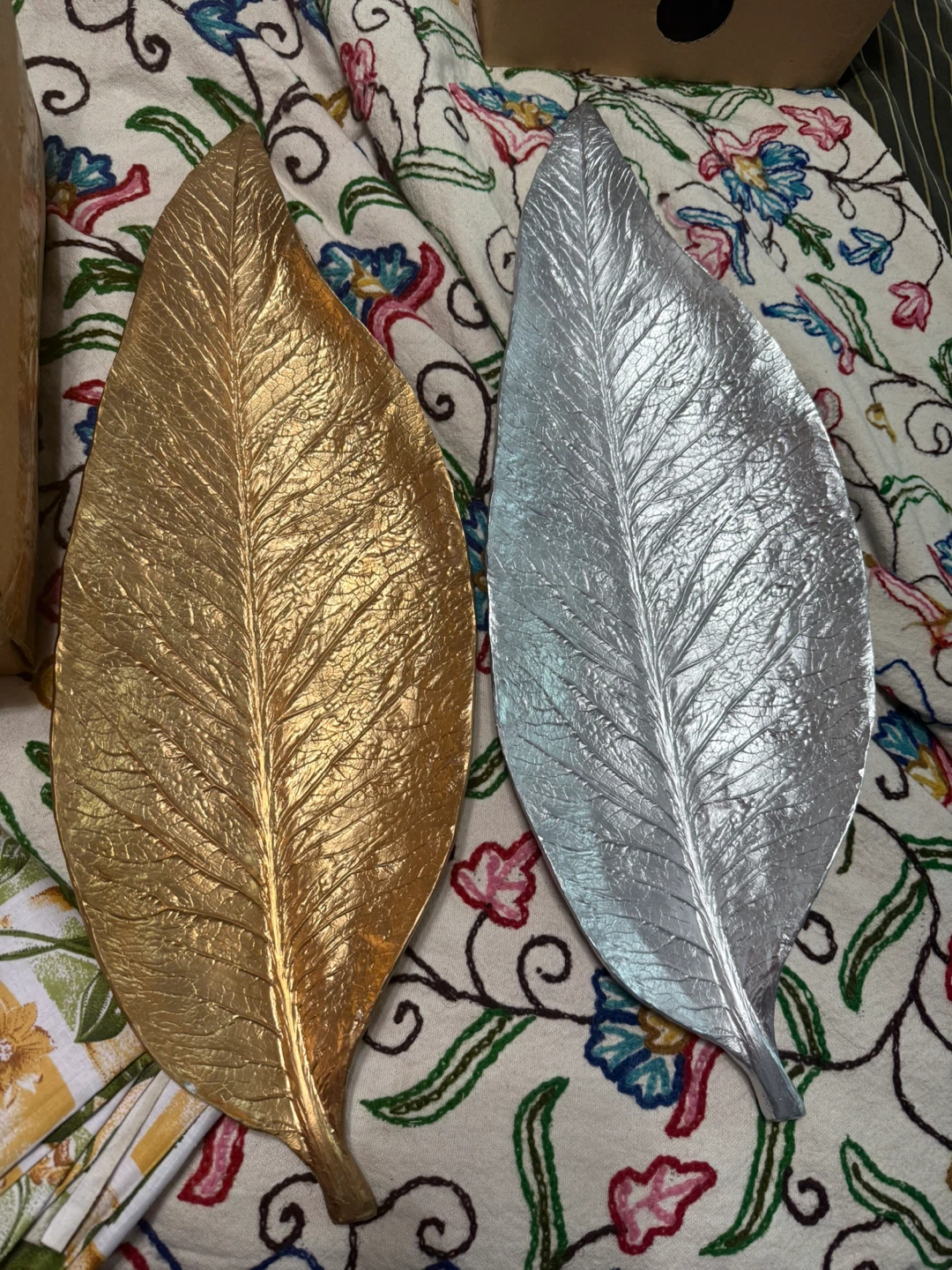 Gold and Silver Leaf Decorative Trays (Set of 2) - photo 2