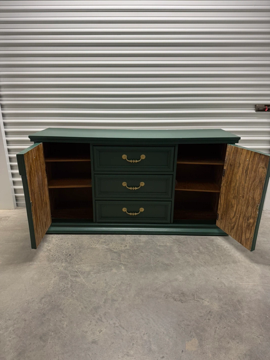 🚨Free Delivery NJ/NY Green Buffet Table - 3 Drawers - photo 4