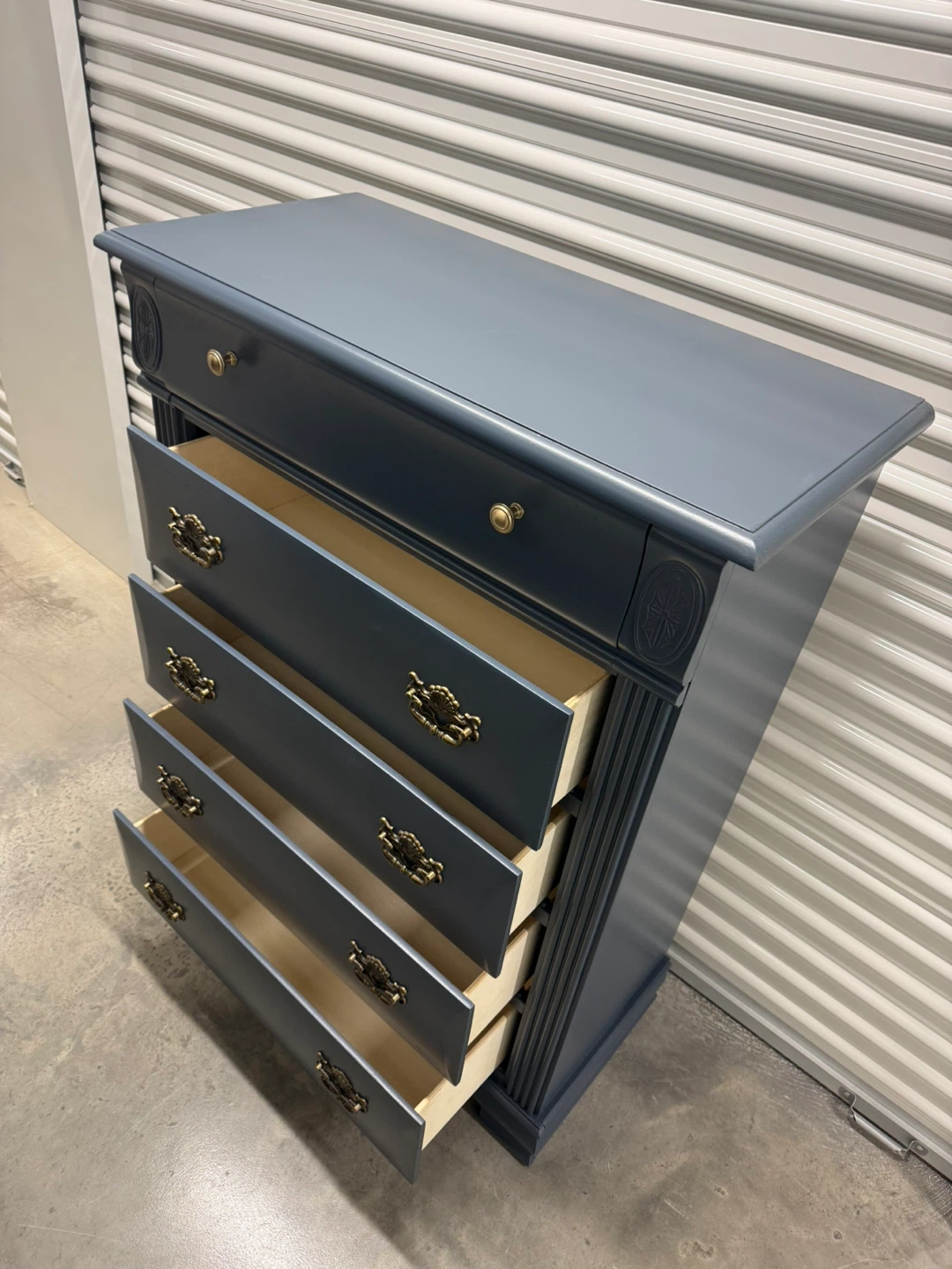 🚨Free Delivery NJ/NY Navy Blue Solid Wood Dresser - 5 Drawers - photo 2