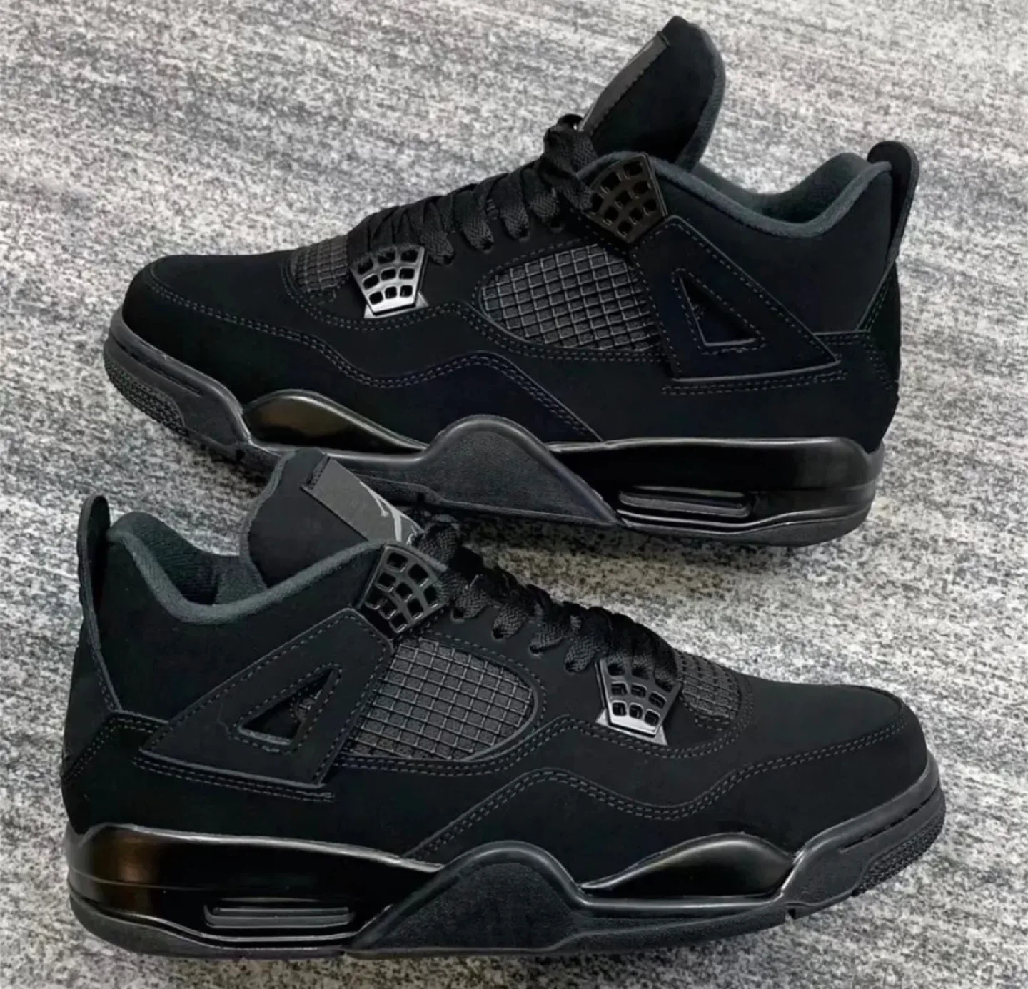 black cat jordan 4’s