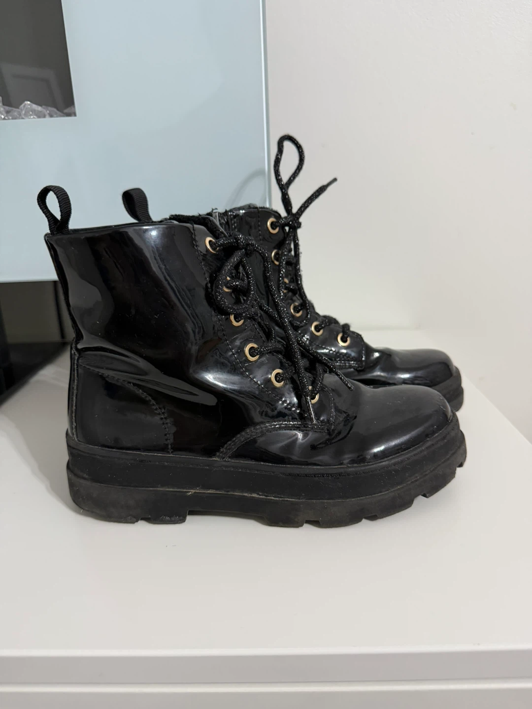 H&M combat boots size 2.5 girls