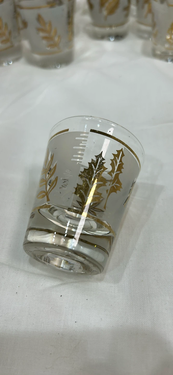 Set of 12 Starlyte Frosted Shot Glasses with Gold Leaf Design - photo 3