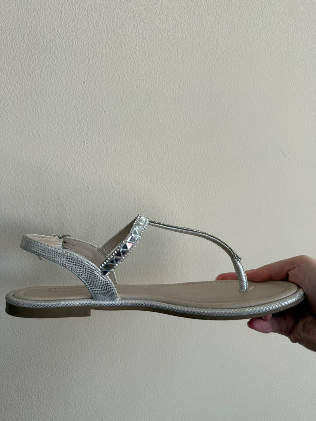 🧡 ALDO Silver Embellished Flat Sandals - Size 8 - photo 3