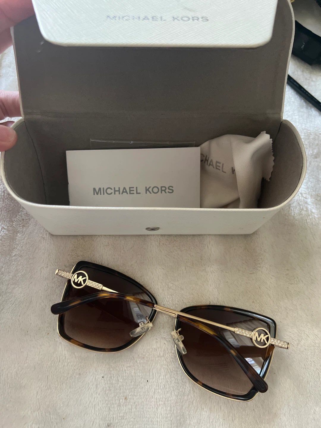 Michael Kors Sunglasses with Case - photo 3