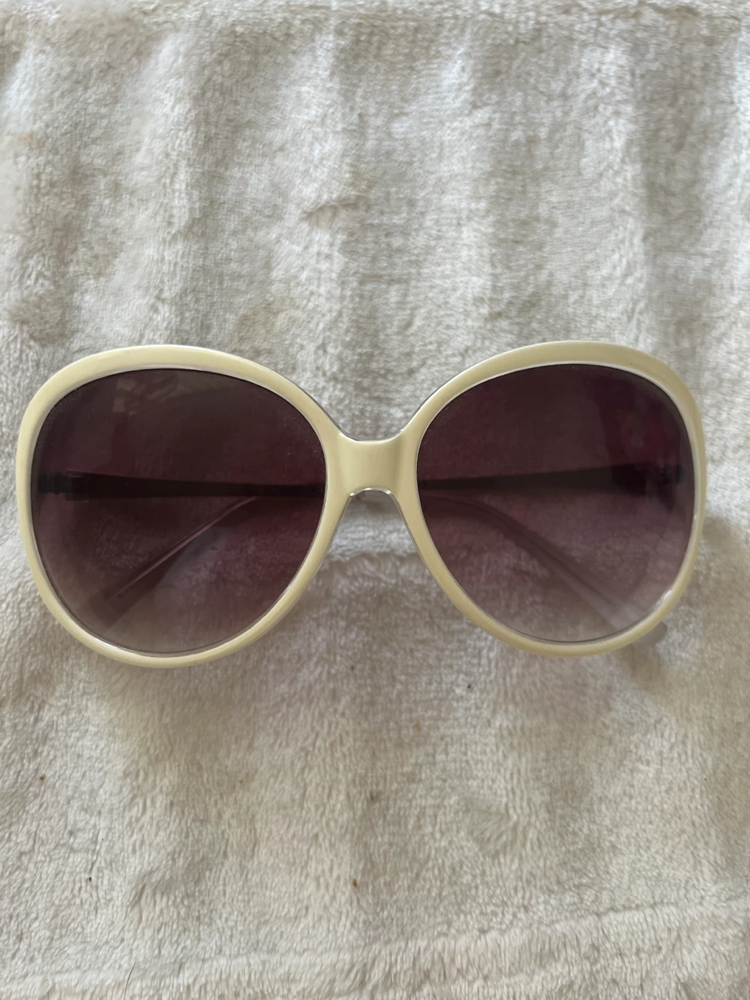 White Oversized Sunglasses with swarovski crystals - photo 2