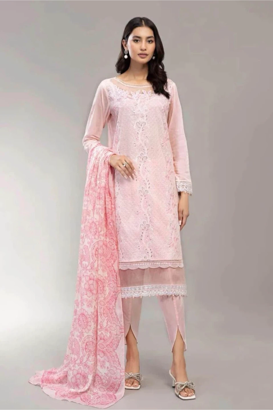 Maria B. Embroidered Pink 3-Piece Suit 🧡 - photo 2