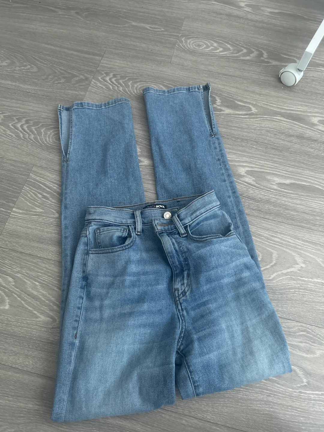 Fashion Nova Light Wash Flare Jeans Size 0