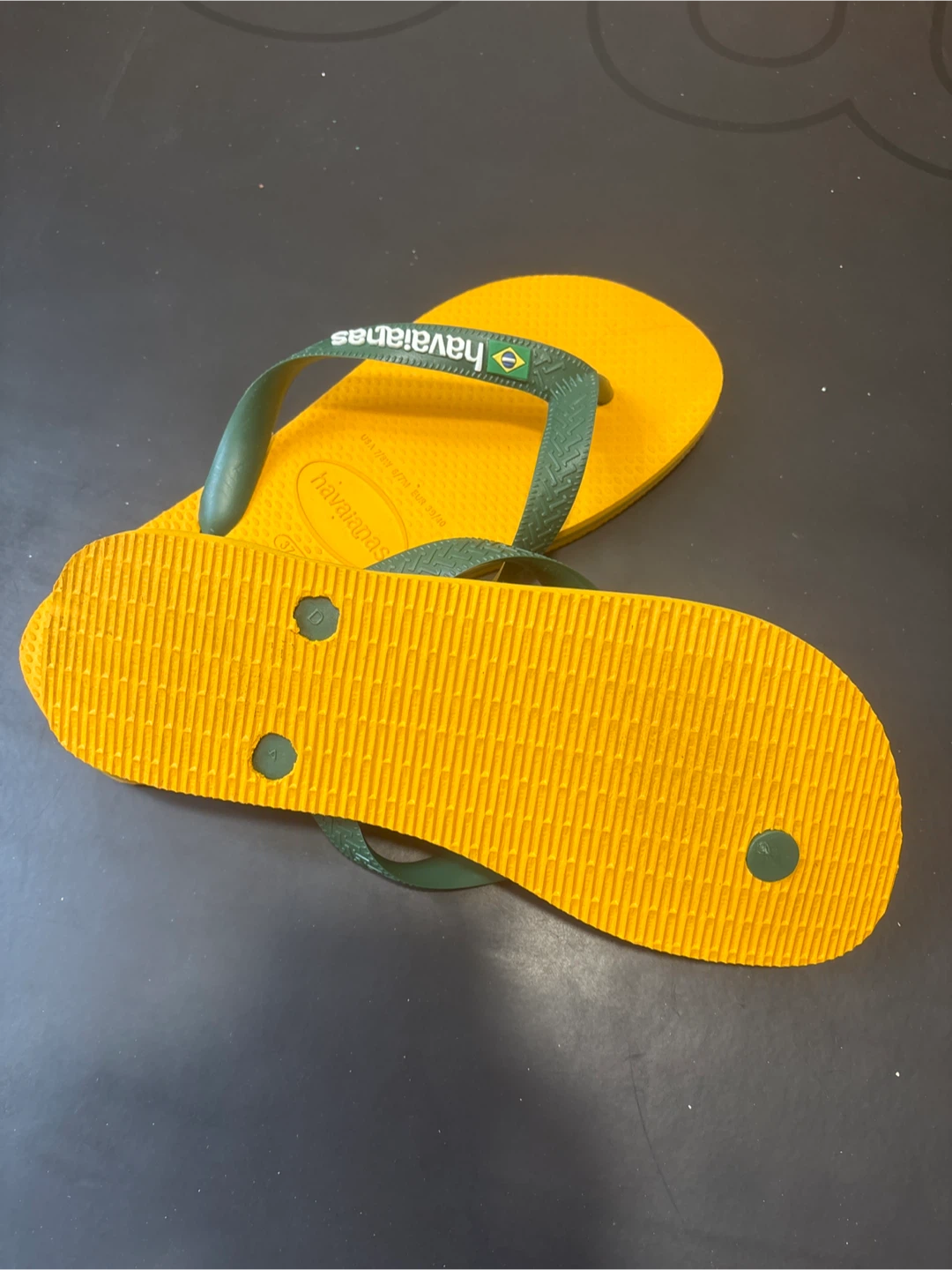 Havaianas Flip Flops - Yellow/Green - women’s 7/8 - photo 2