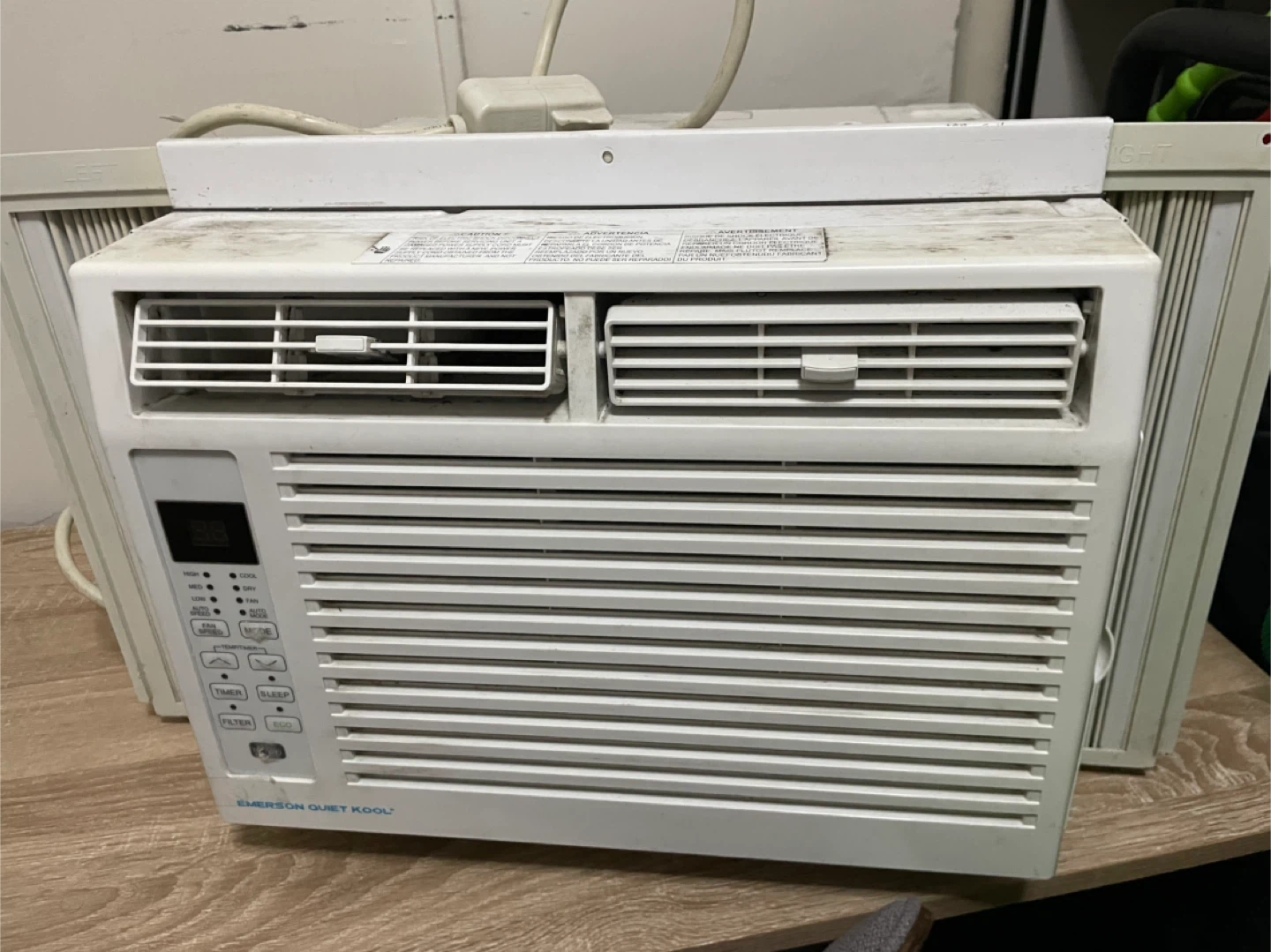 Emerson Quiet Kool Window Air Conditioner 5000 BTU🧡
