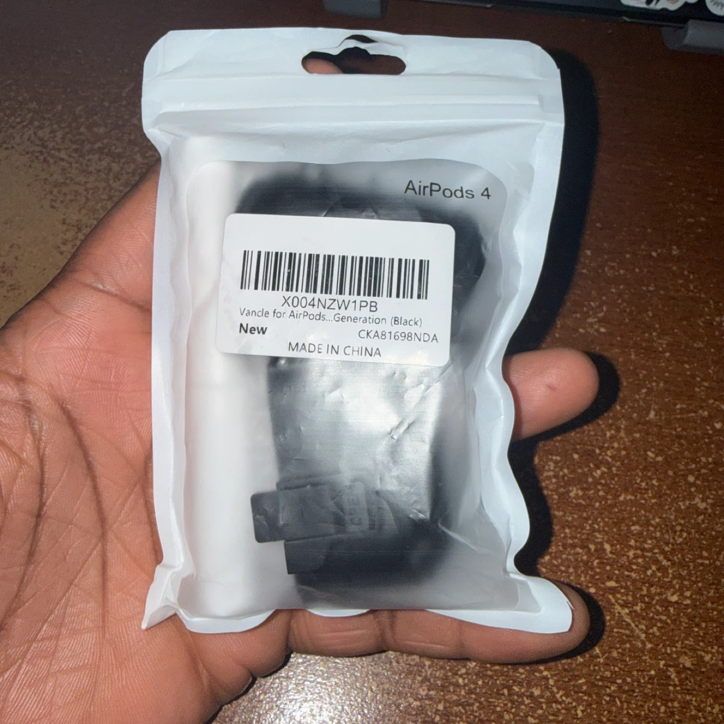 AirPods 4 + Case cover with cleaning kit (Real one) - photo 4