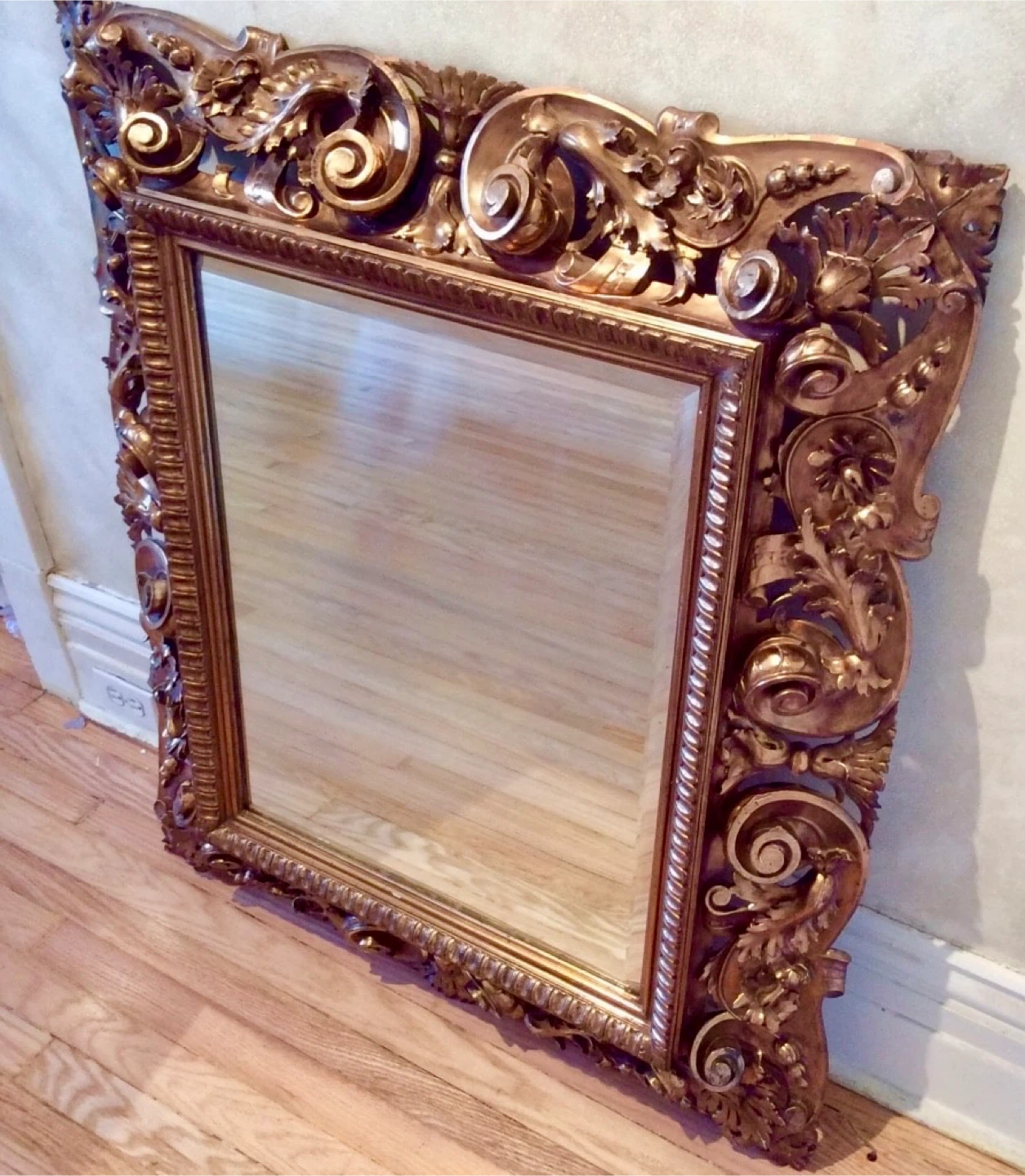 ⭐️Large wood Florentine scroll & acanthus framed antique mirror - photo 3