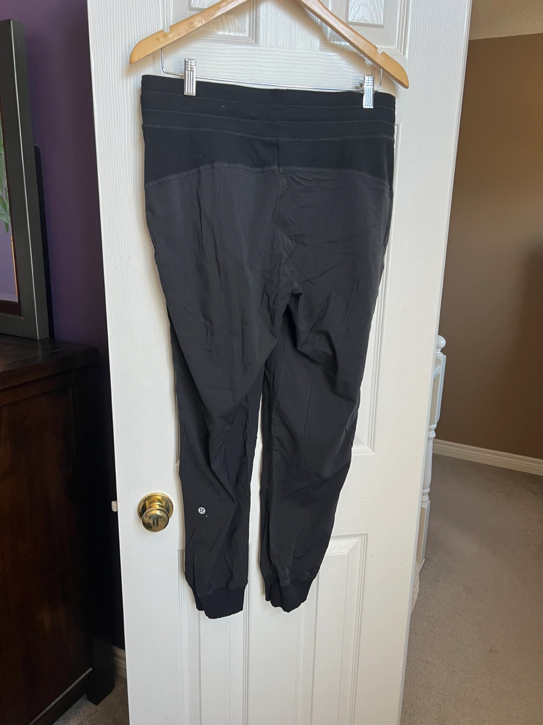 Black full length lulu dance studio pants size 10 - photo 2