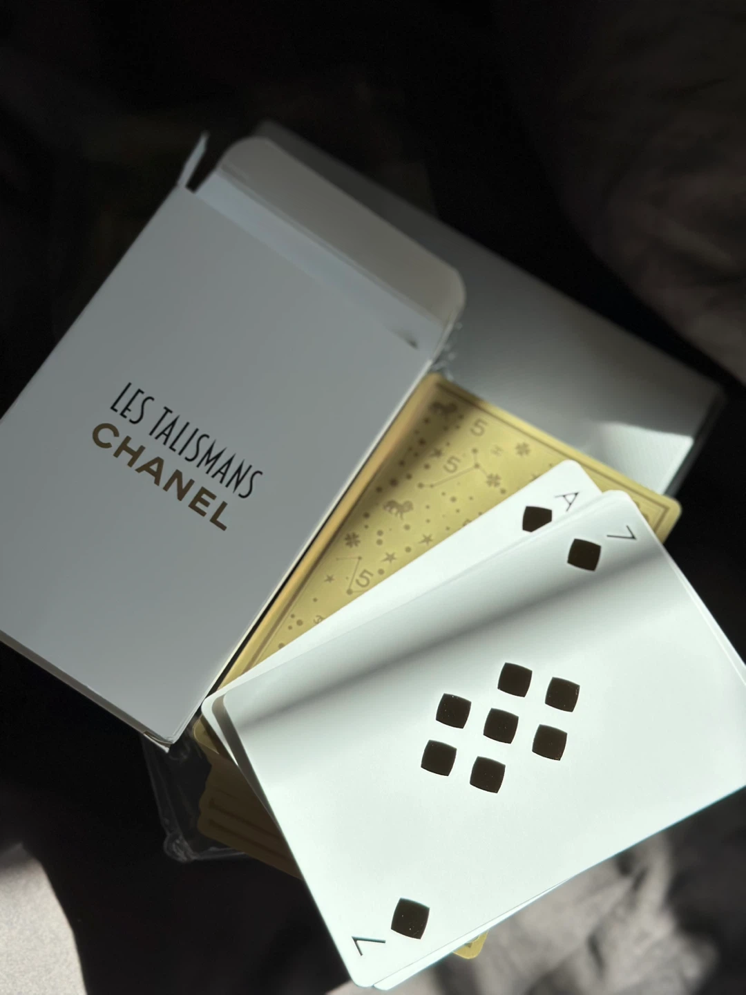 Chanel collectible playing cards - photo 2