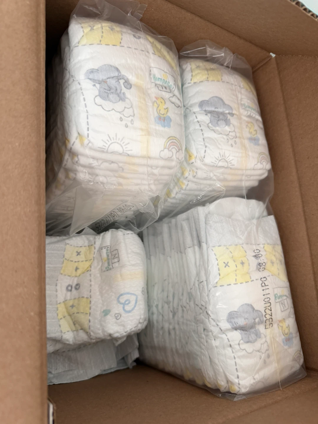 Huggies Skin Essentials + Pampers Swaddlers - photo 4