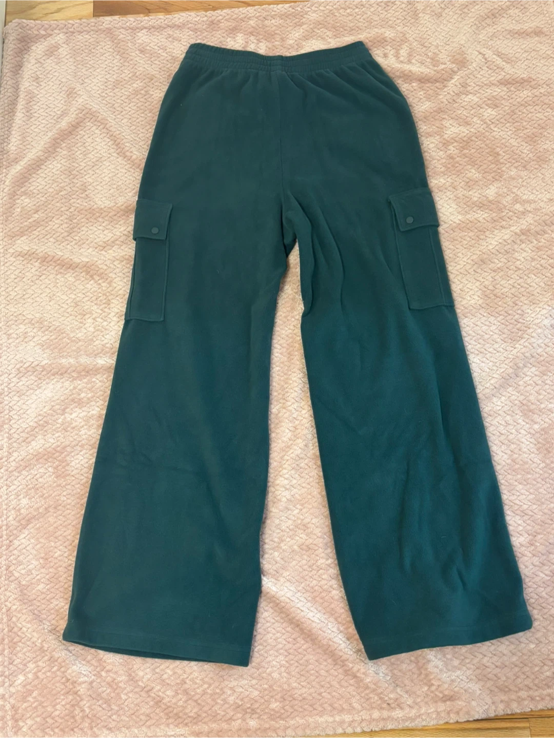 Victoria’s Secret PINK Women's Fleece Cargo Pants Size Medium - photo 2