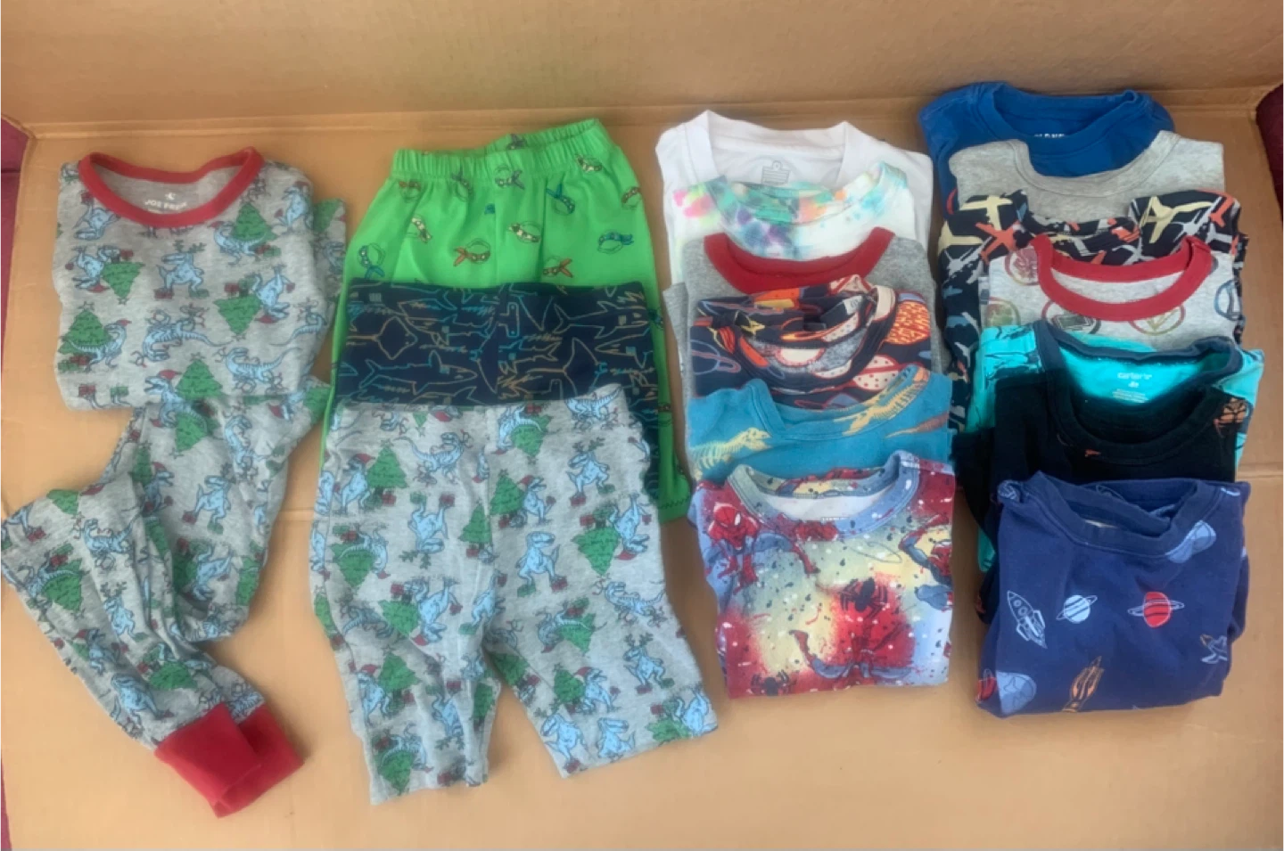Kids Size 4 Long/Short Sleeve Tops & Pyjama Set Bundle
