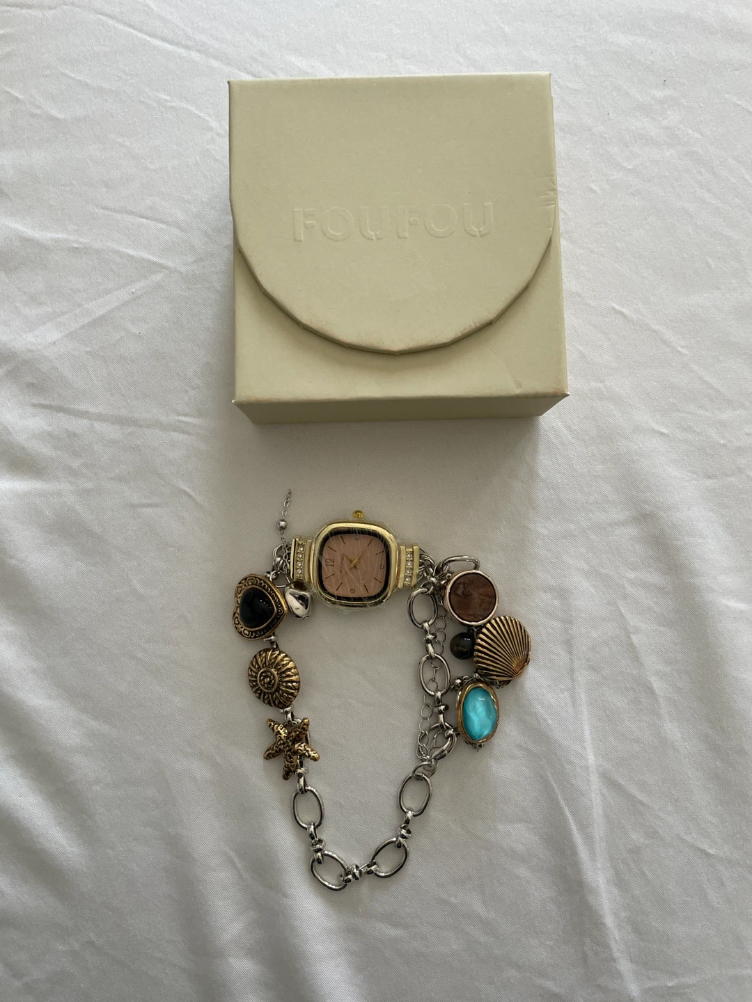 FOUFOU Charm Watch with Seashell and Starfish Motifs