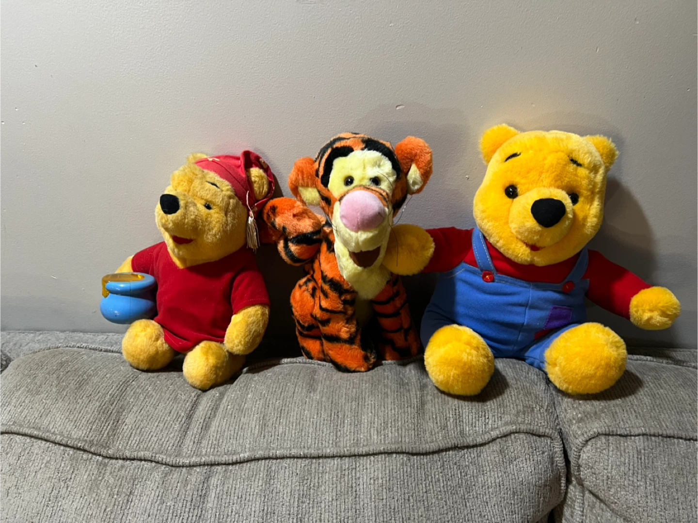 Vintage Winnie the Pooh & Tigger plush bundle - photo 5