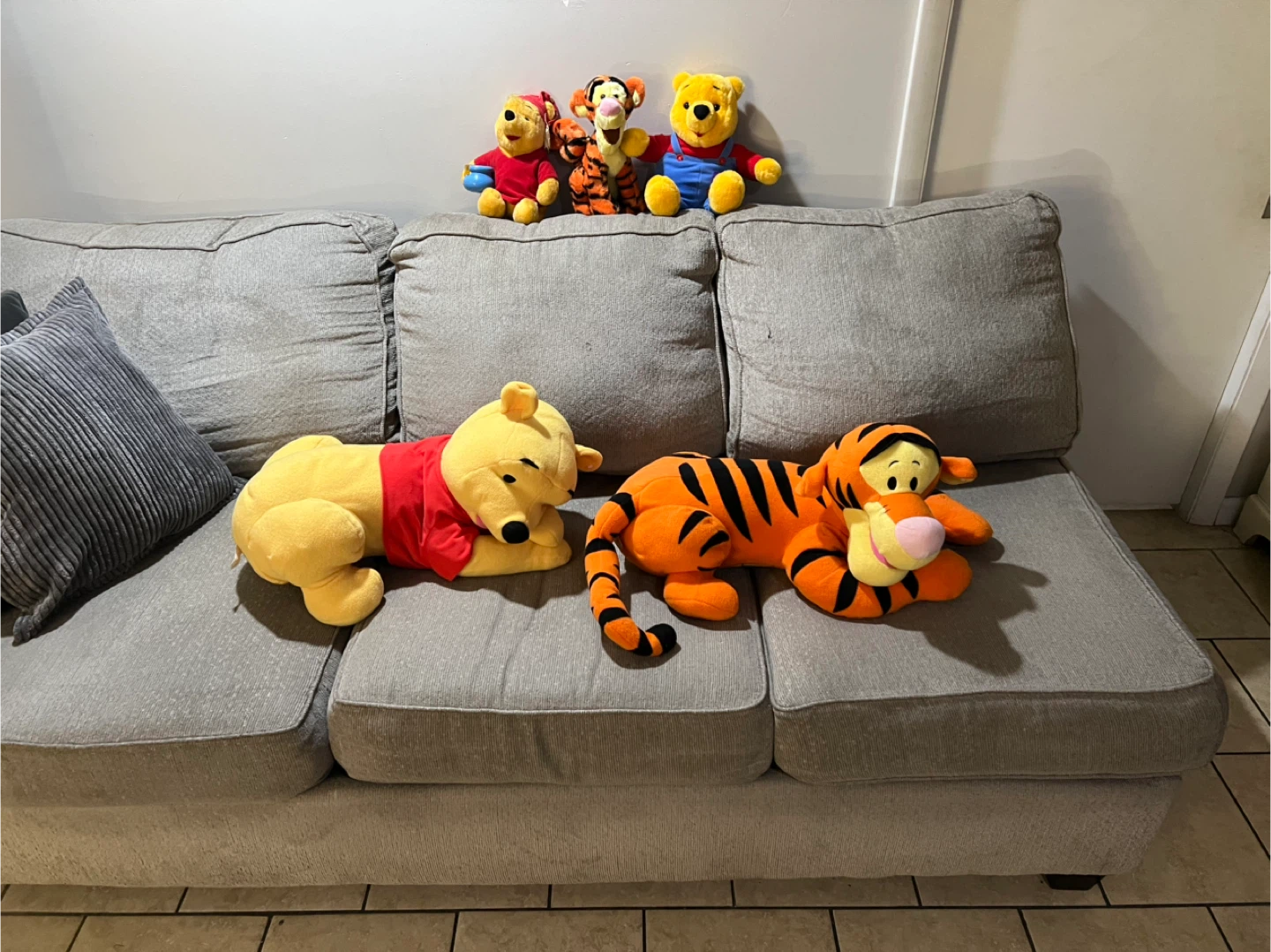 Vintage Winnie the Pooh & Tigger plush bundle - photo 3