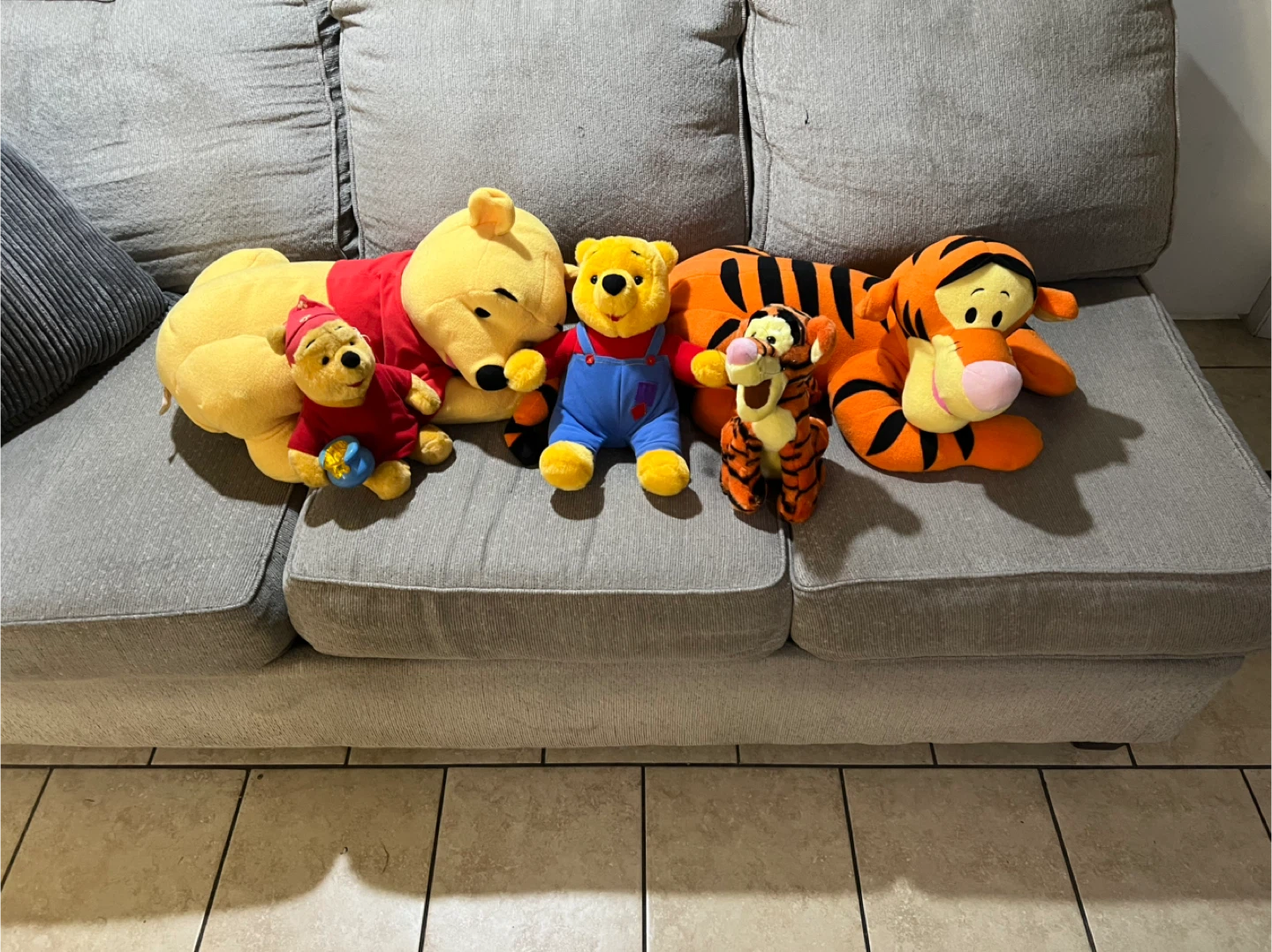 Vintage Winnie the Pooh & Tigger plush bundle