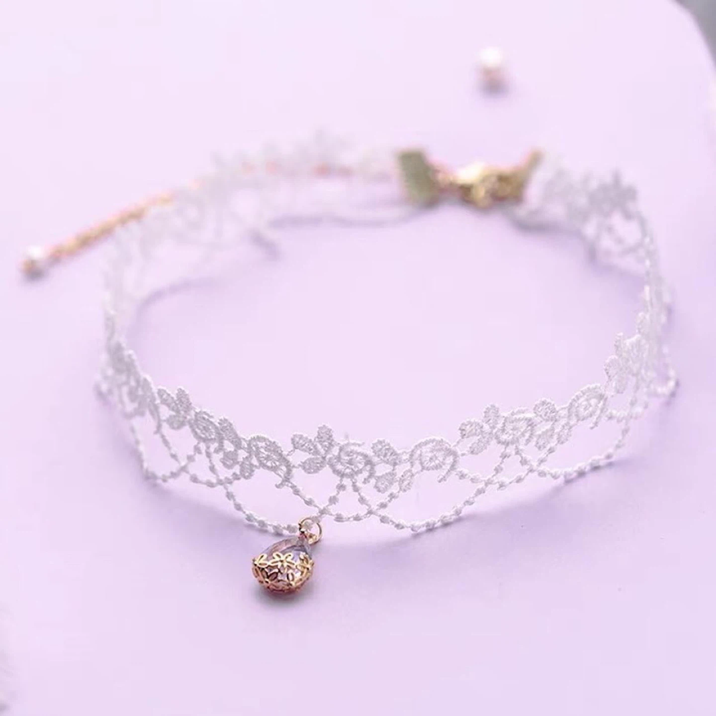 NEW White Lace Floral Pearl Purple Crystal Choker