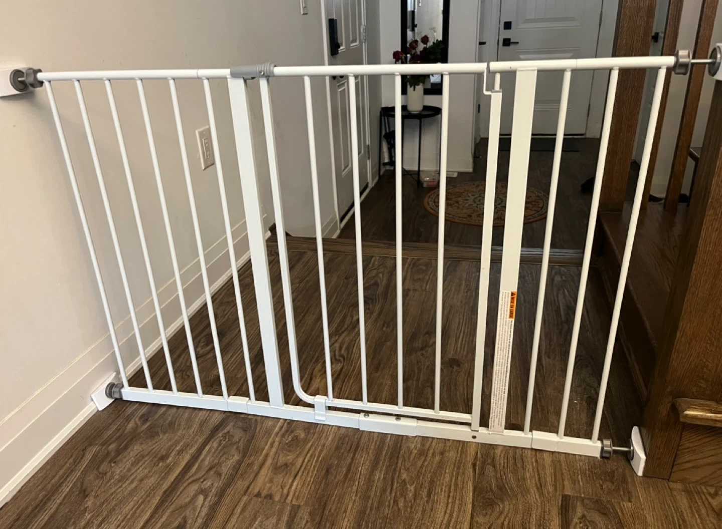 Regalo Super Wide Walk Thru Baby Gate - photo 2