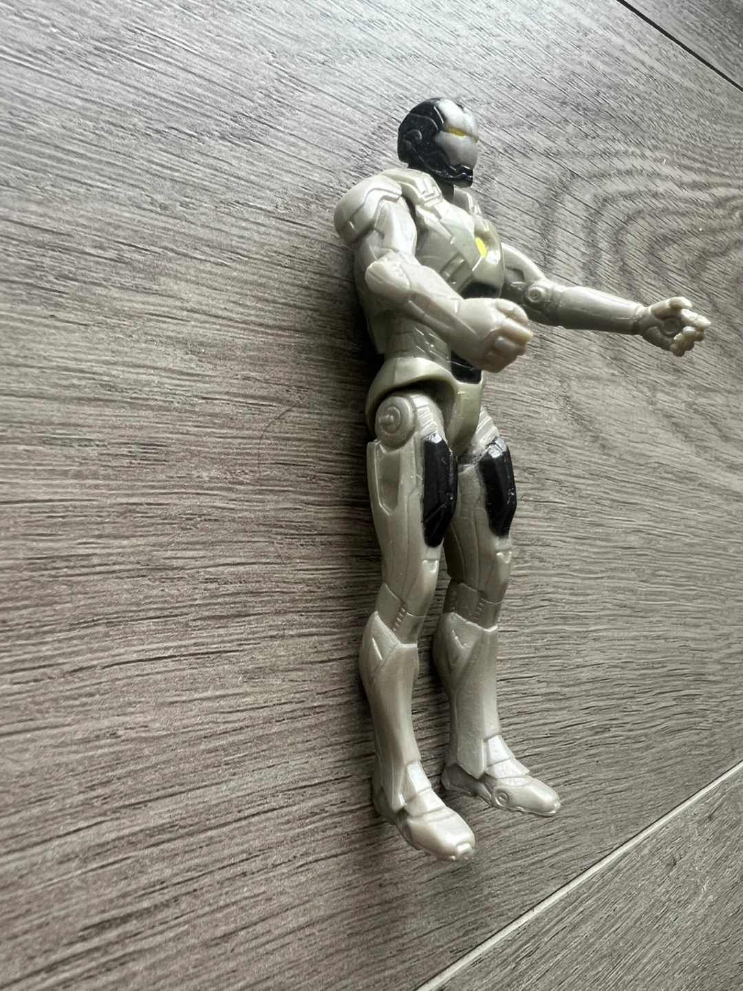 Iron Man Action Figure 🧡 - photo 4