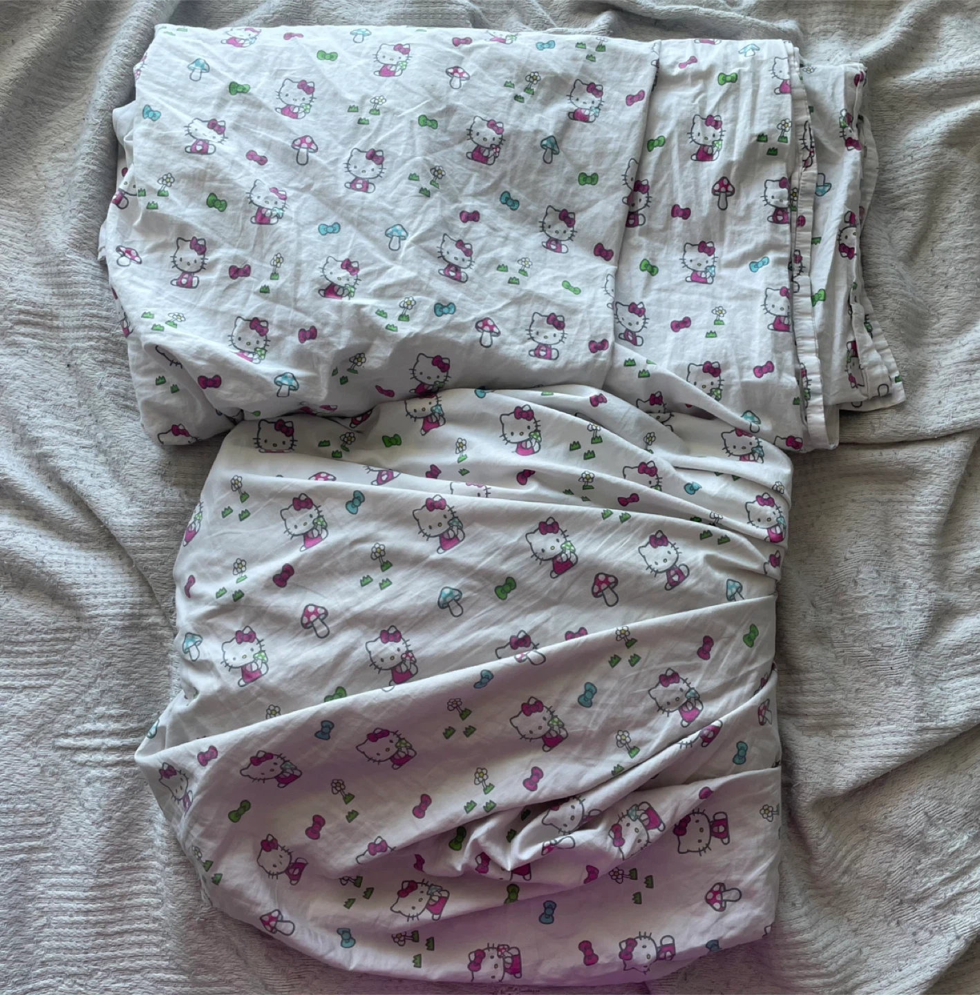 Hello Kitty Bed Sheet Set - Queen