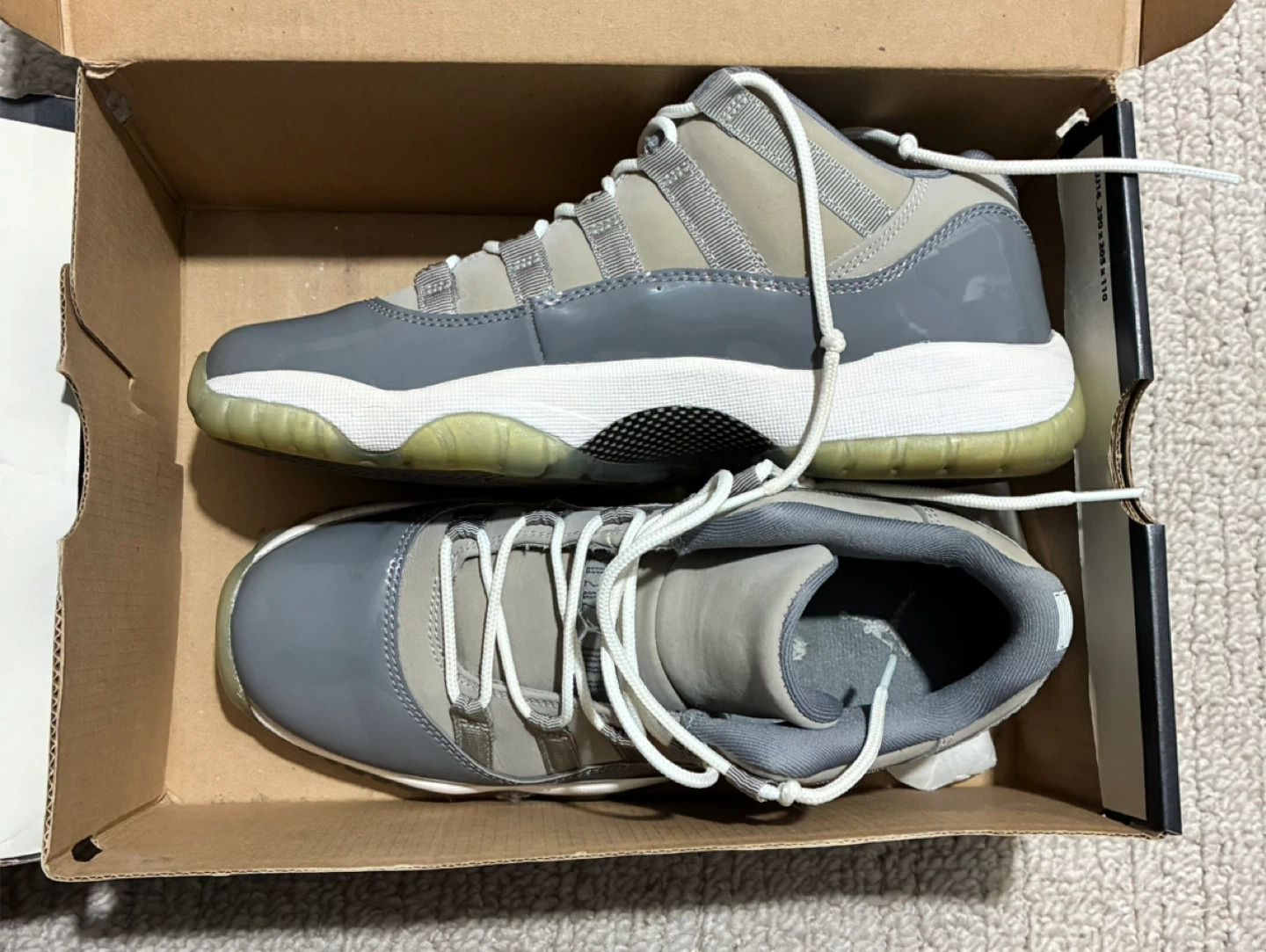 Bundle of Nike Air Jordan Sneakers - photo 5