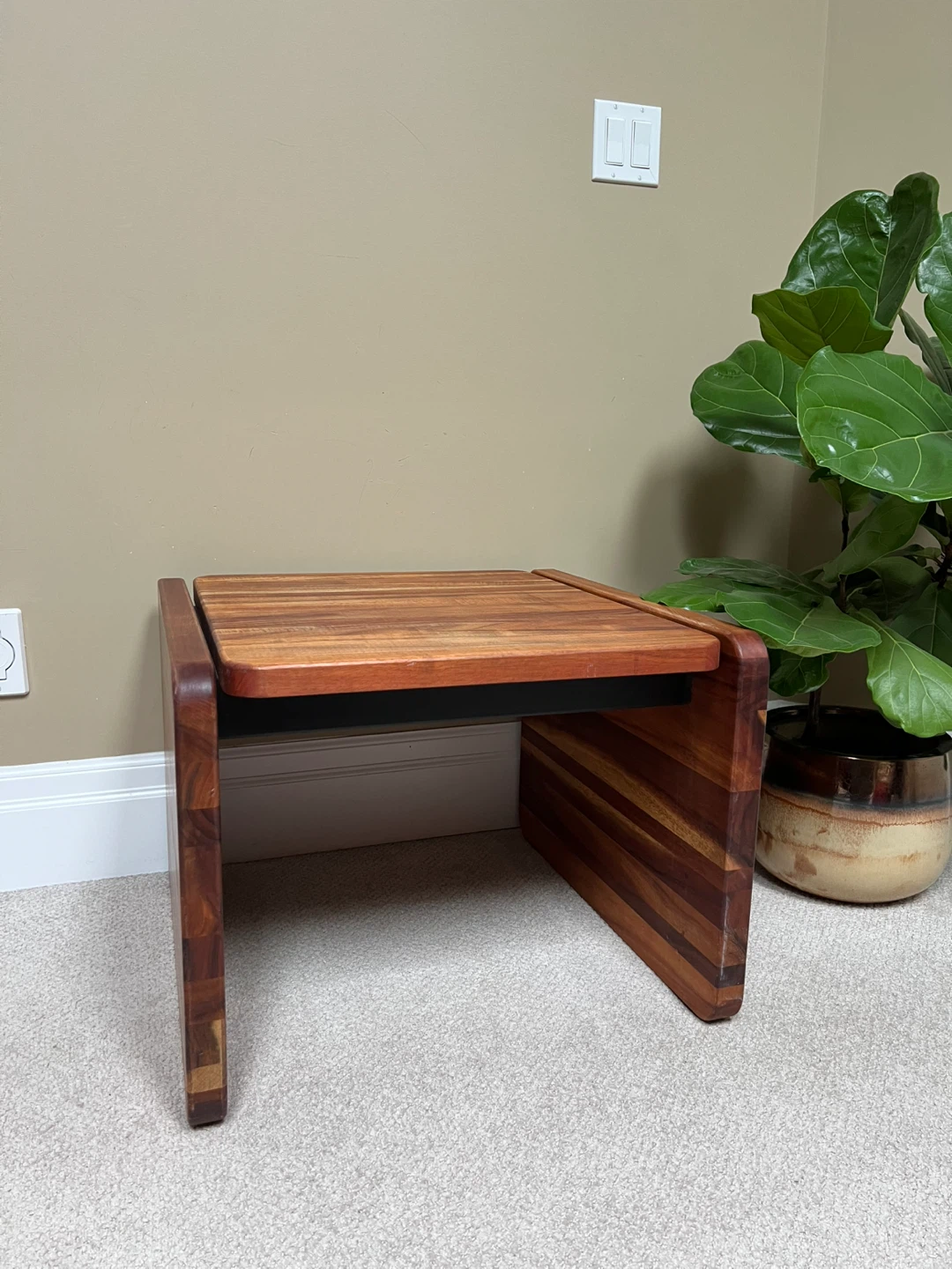 Solid Wood Side/End Table/Stand - photo 2