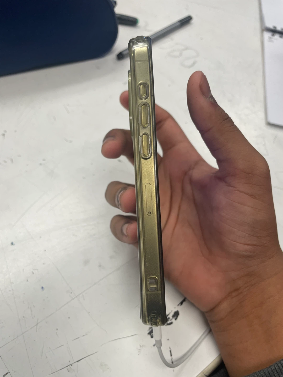 iPhone 15 pro - photo 2