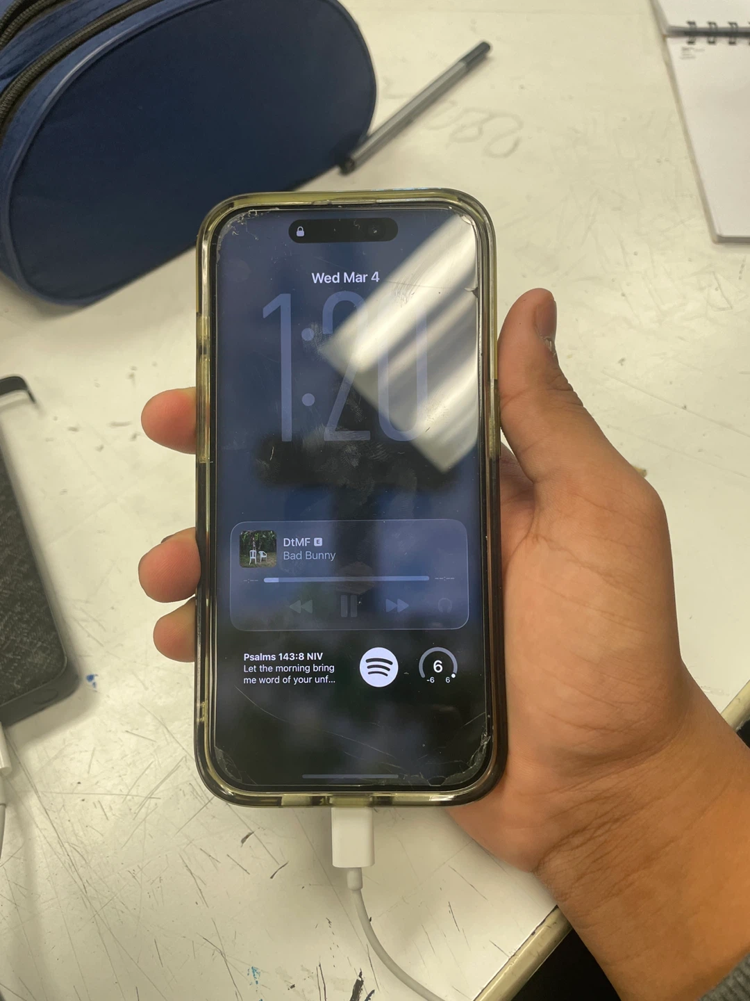 iPhone 15 pro - photo 4