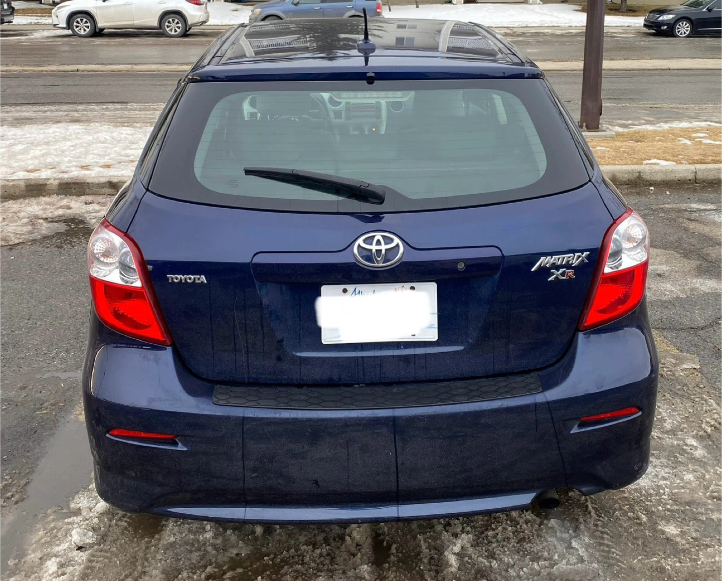 Selling 2009 Toyota Corolla Matrix - photo 2