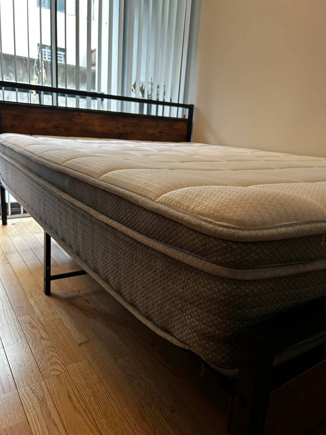 Alwyn Home 10 Mattress - Queen Size - photo 2
