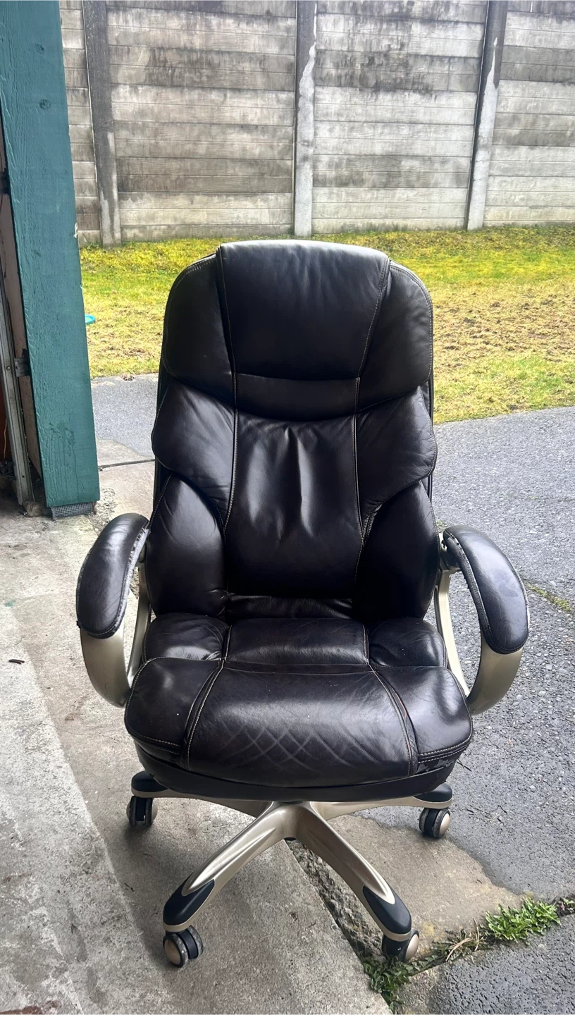 Free Black Executive Office Chair