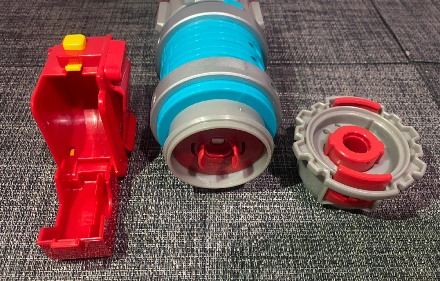 Beyblade Metal Fusion assembly chamber and Rapid Deploy Case - photo 2