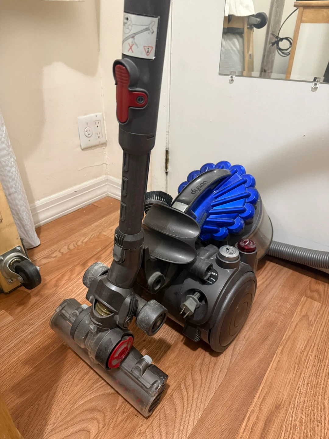 Dyson Ball Animal 2 Upright Vacuum Cleaner - photo 2