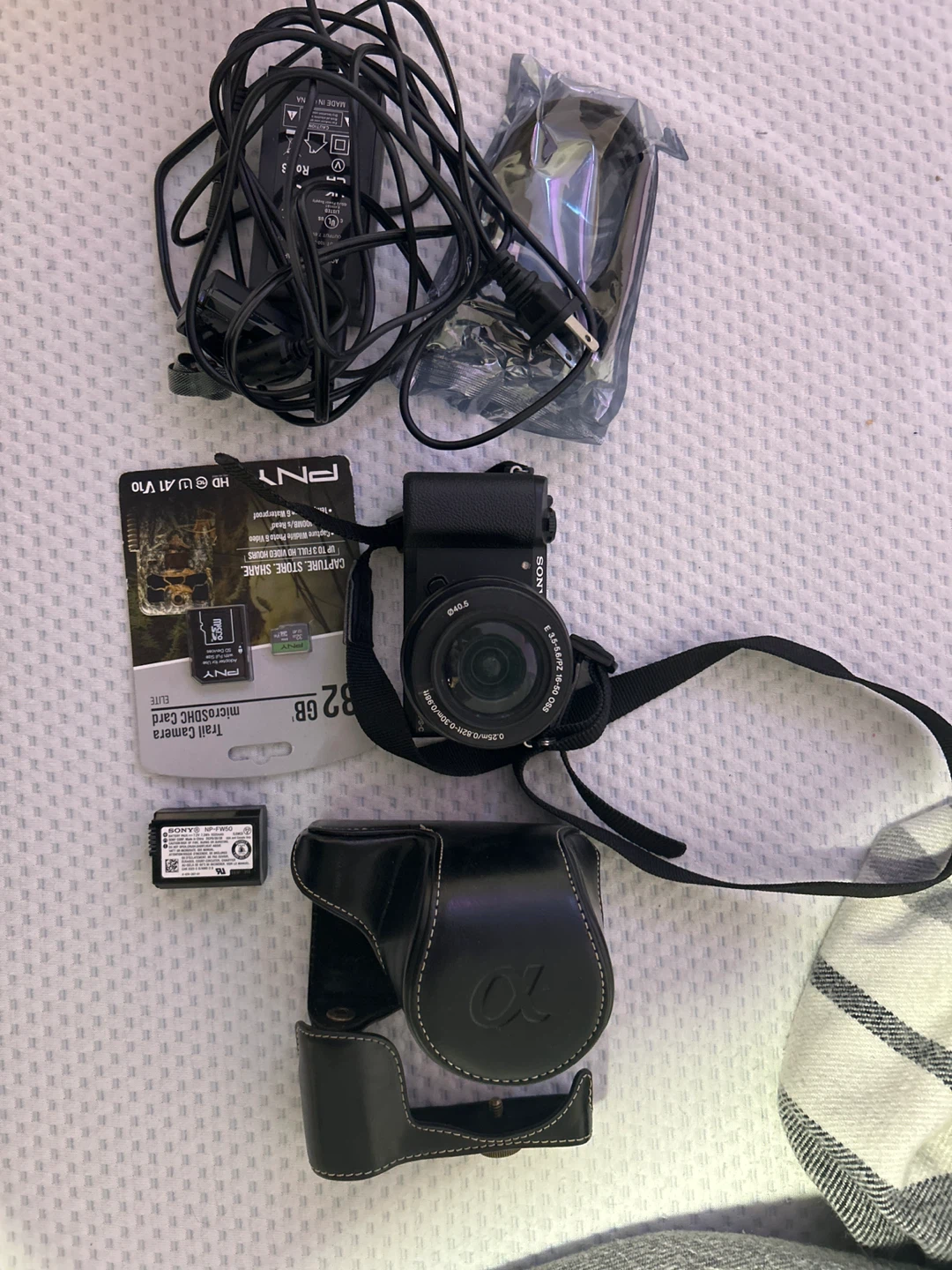 Sony Alpha a5100 Mirrorless Camera with 16-50mm Lens