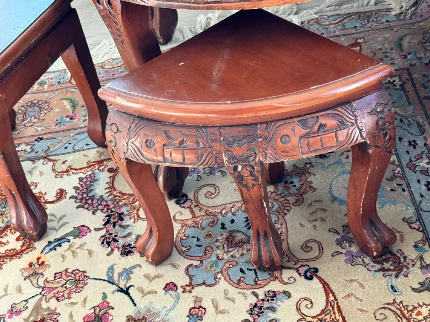 Vintage Carved Wood Side Table with 4 Stool
