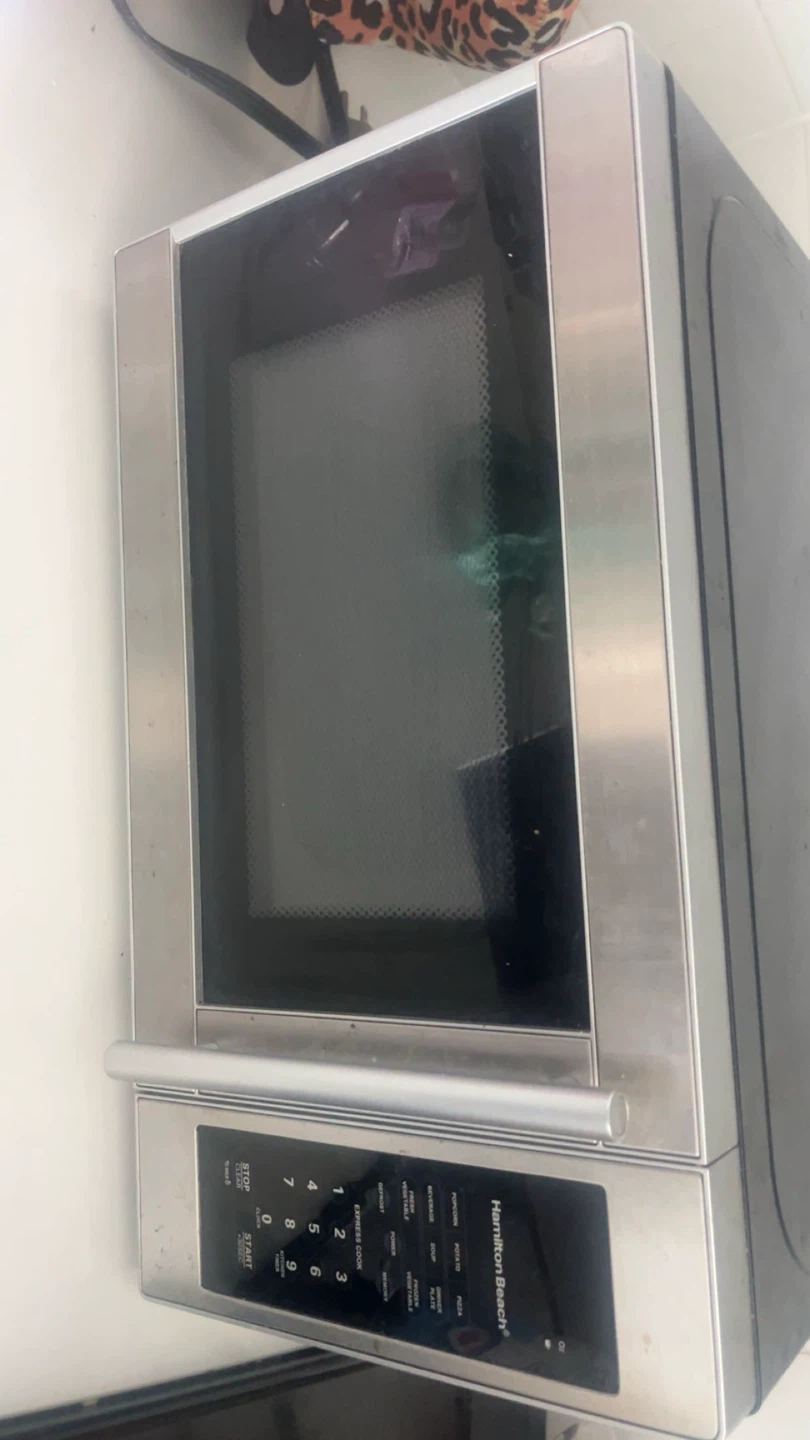 Hamilton Beach Microwave Oven - photo 2
