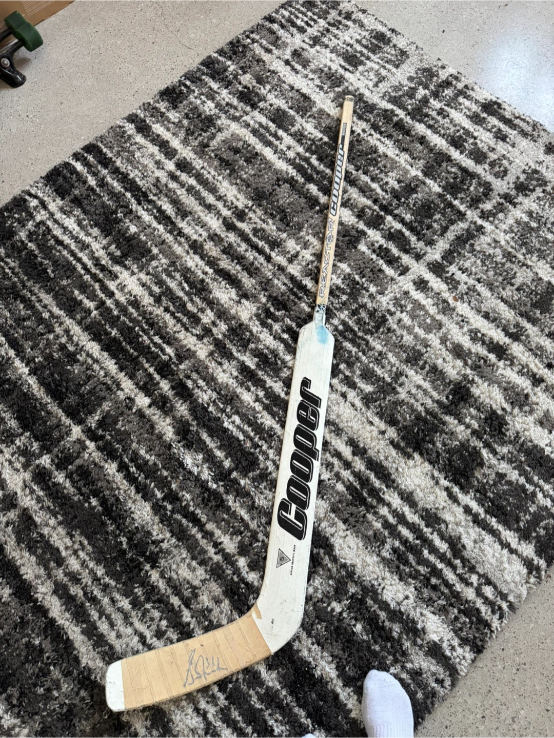 Signed hockey sticks - photo 2